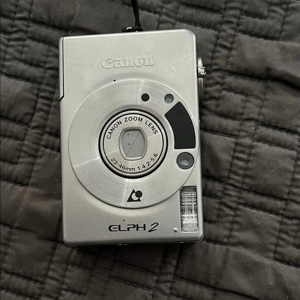 Canon ELPH 2 Compact Silver Camera
